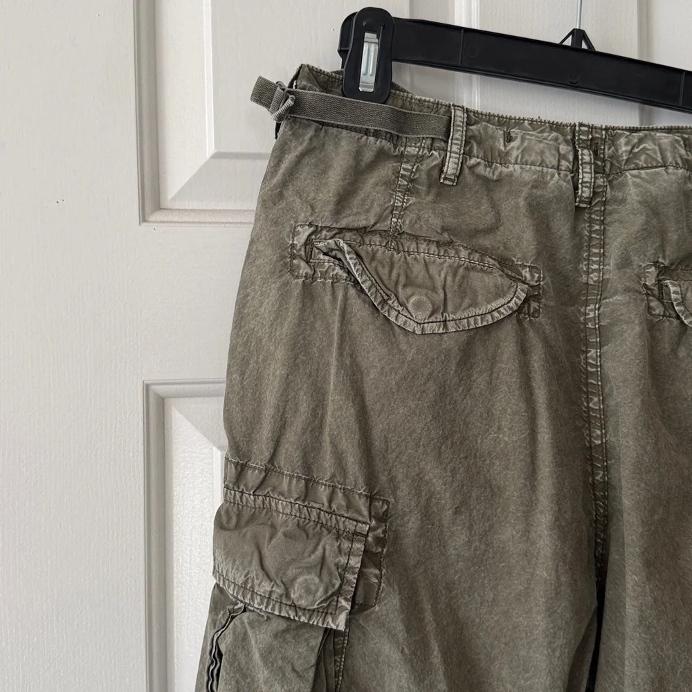 R13 Wide Leg Cargo Pants in GD Olive 28- Small Hole - Picture 8 of 16